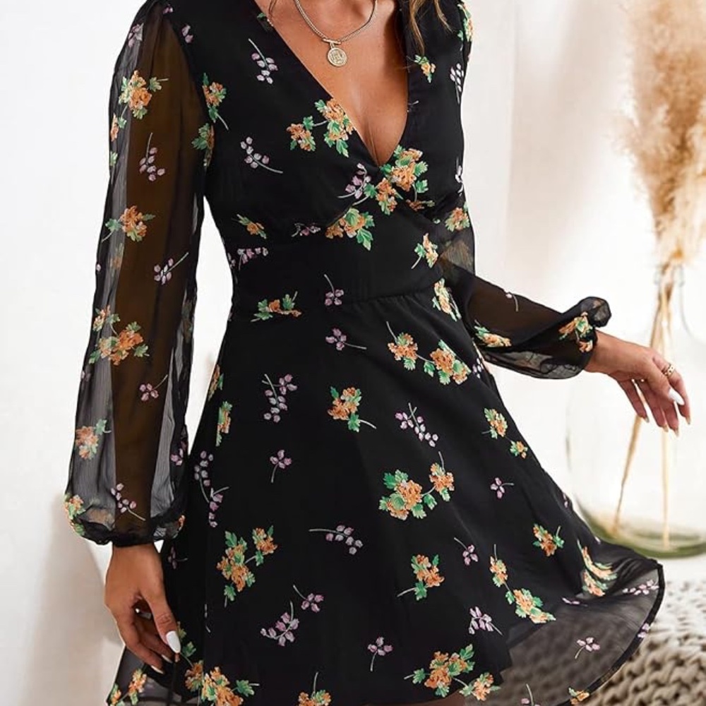 CUPSHE Women's Mini Dress Casual Floral Chiffon Long Sleeve Dress Size M